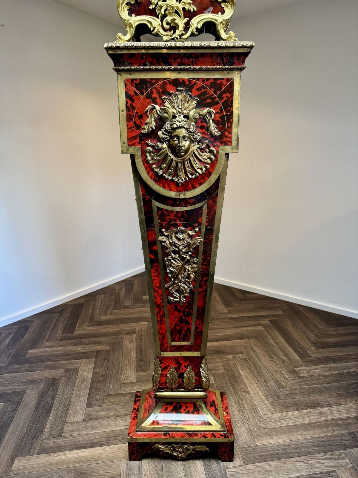 Outstanding Quality Antique 19th Century French Boulle Bracket Clock And Accompanying Pedestal photo vinterior