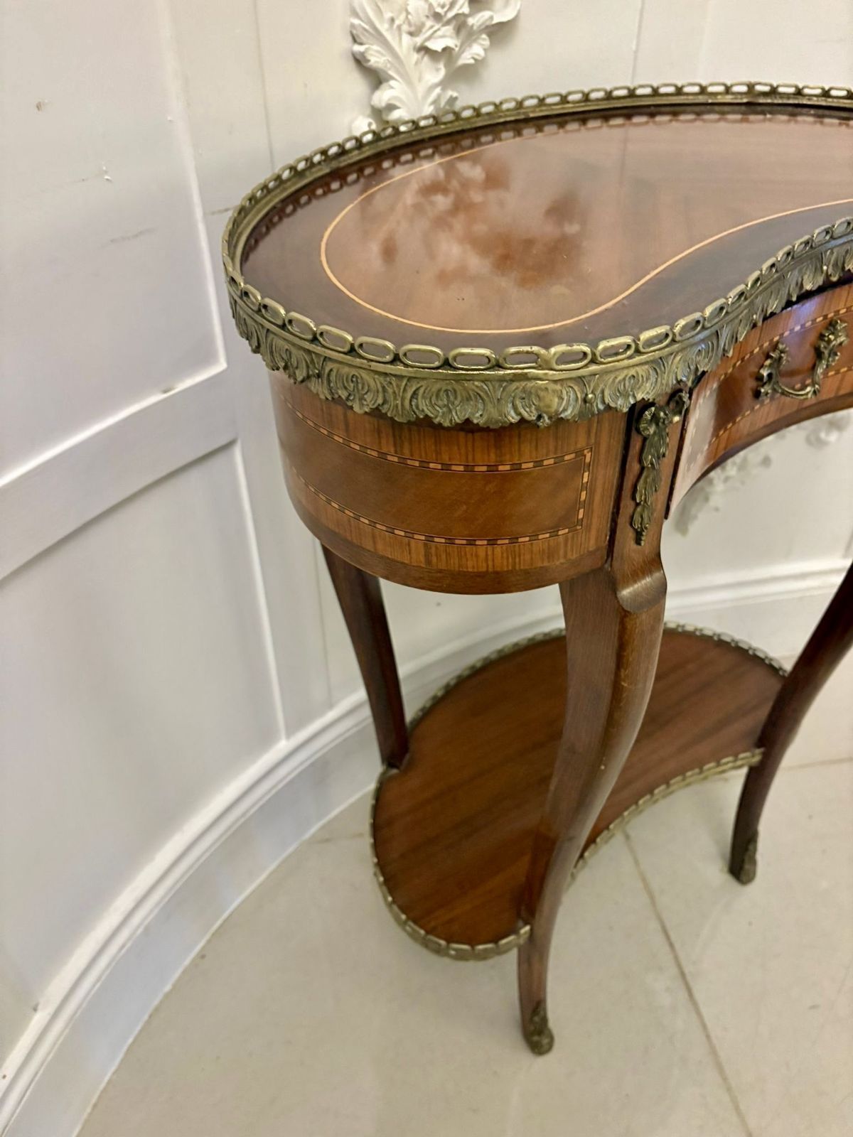 Antique French Quality Louis XV Style Kidney Shaped Side Table photo for sale