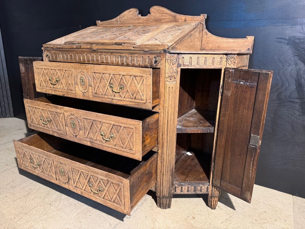 photo furniture 18th Century French Convent Desk