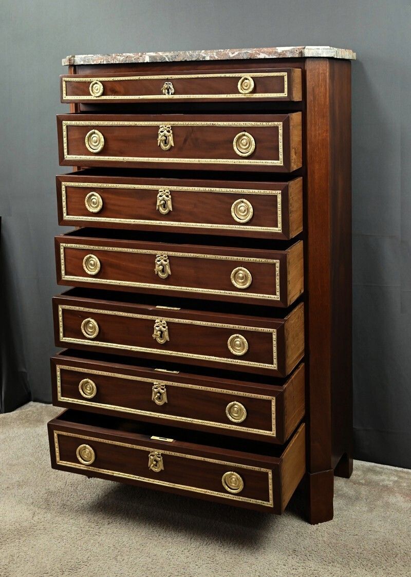3840.0 Mahogany Veneer Chest Of Drawers, Louis XVI Period – Late 18th Century photo