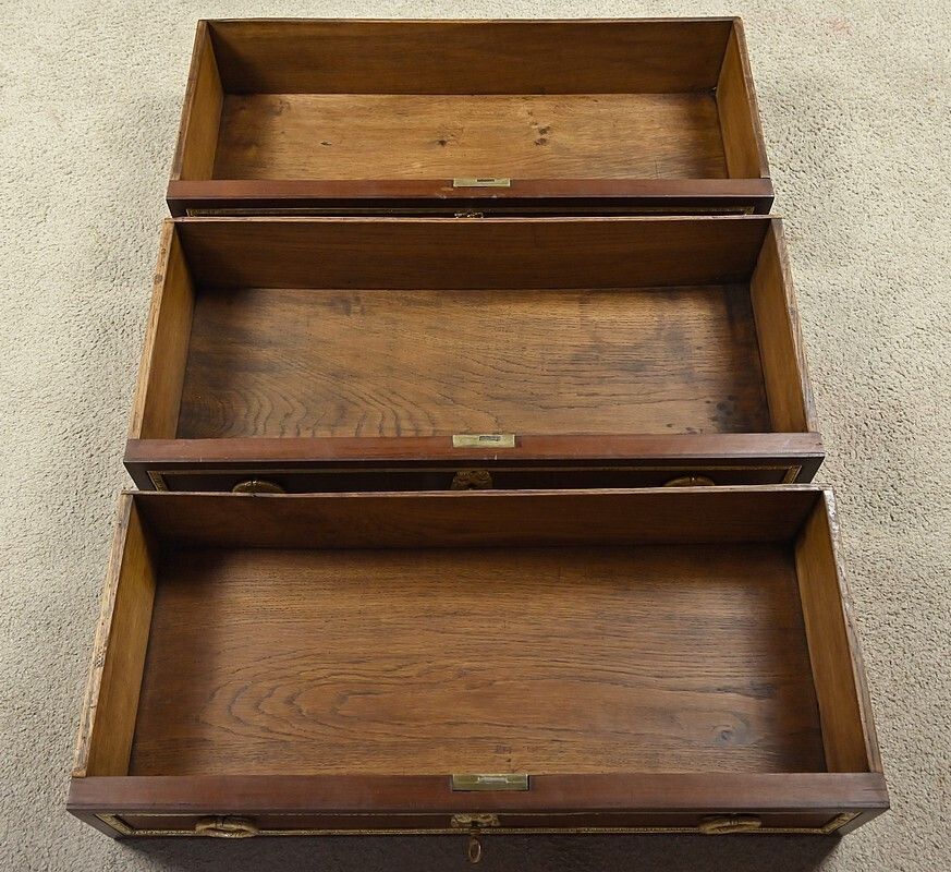 photo buy Mahogany Veneer Chest Of Drawers, Louis XVI Period – Late 18th Century