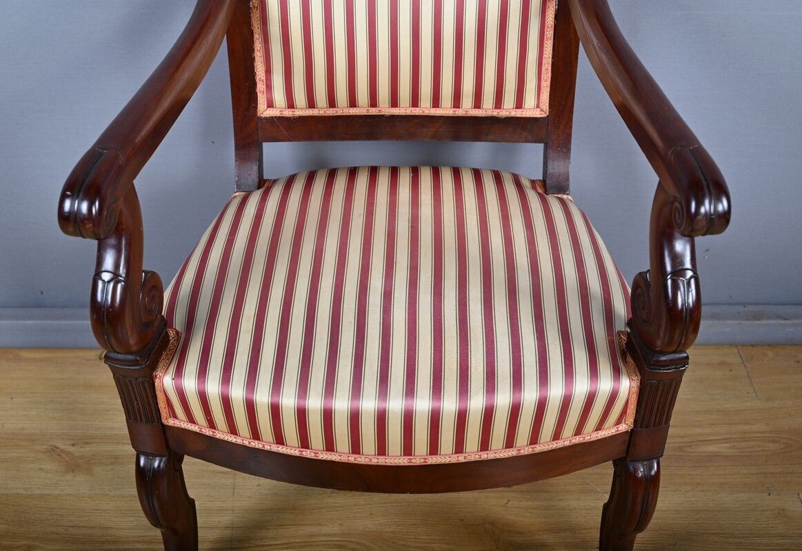 Pair Of Armchairs In Solid Cuban Mahogany, Restoration Period – Early 19th Century photo buy