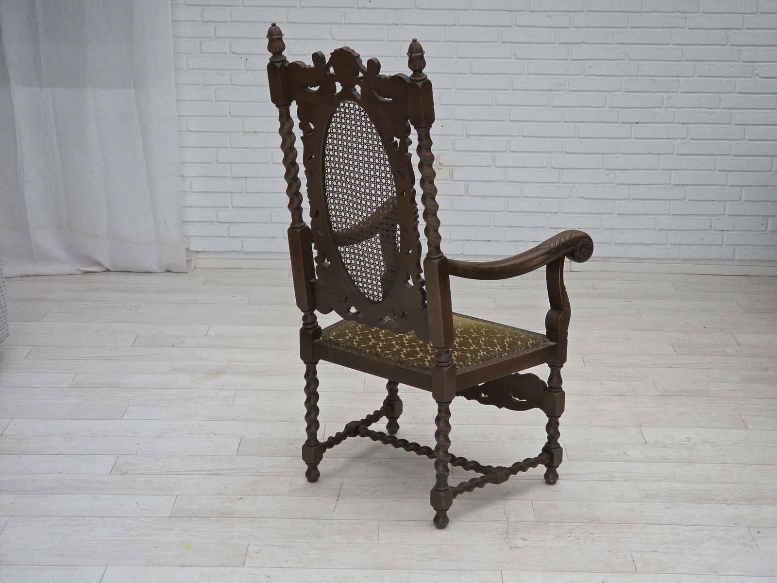 photo vintage 1930s, Danish Highback Armchair, Furniture Mesh, Velour, Hand Carved Oak Wood.