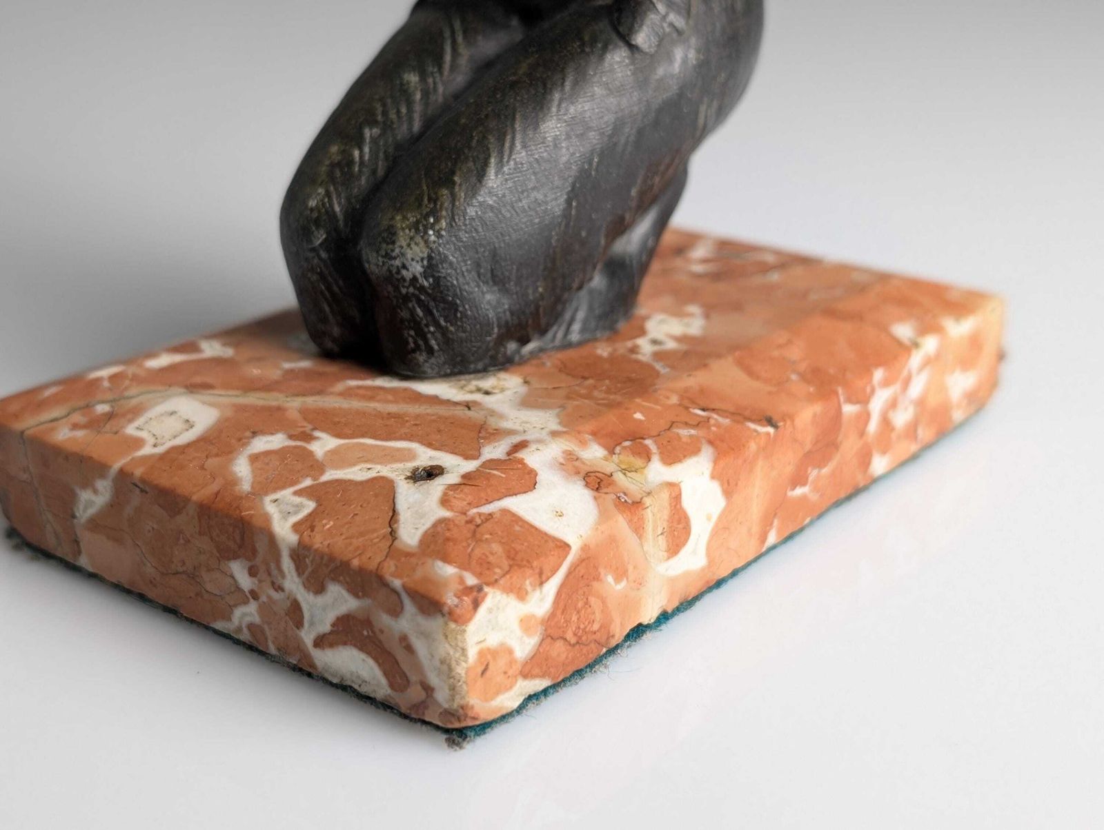 photo for sale Joven Fauno Con Flauta De Pan, Escultura Art Déco Sobre Mármol, 1920s