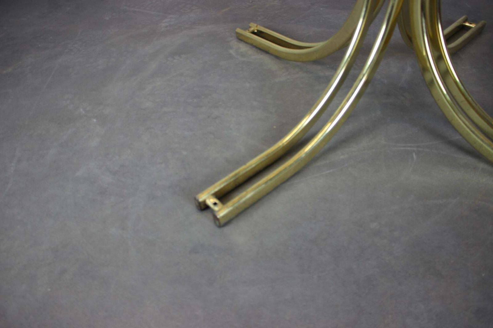 Round Dining Table Brass And Glass / Italy, 1980s photo 900.0