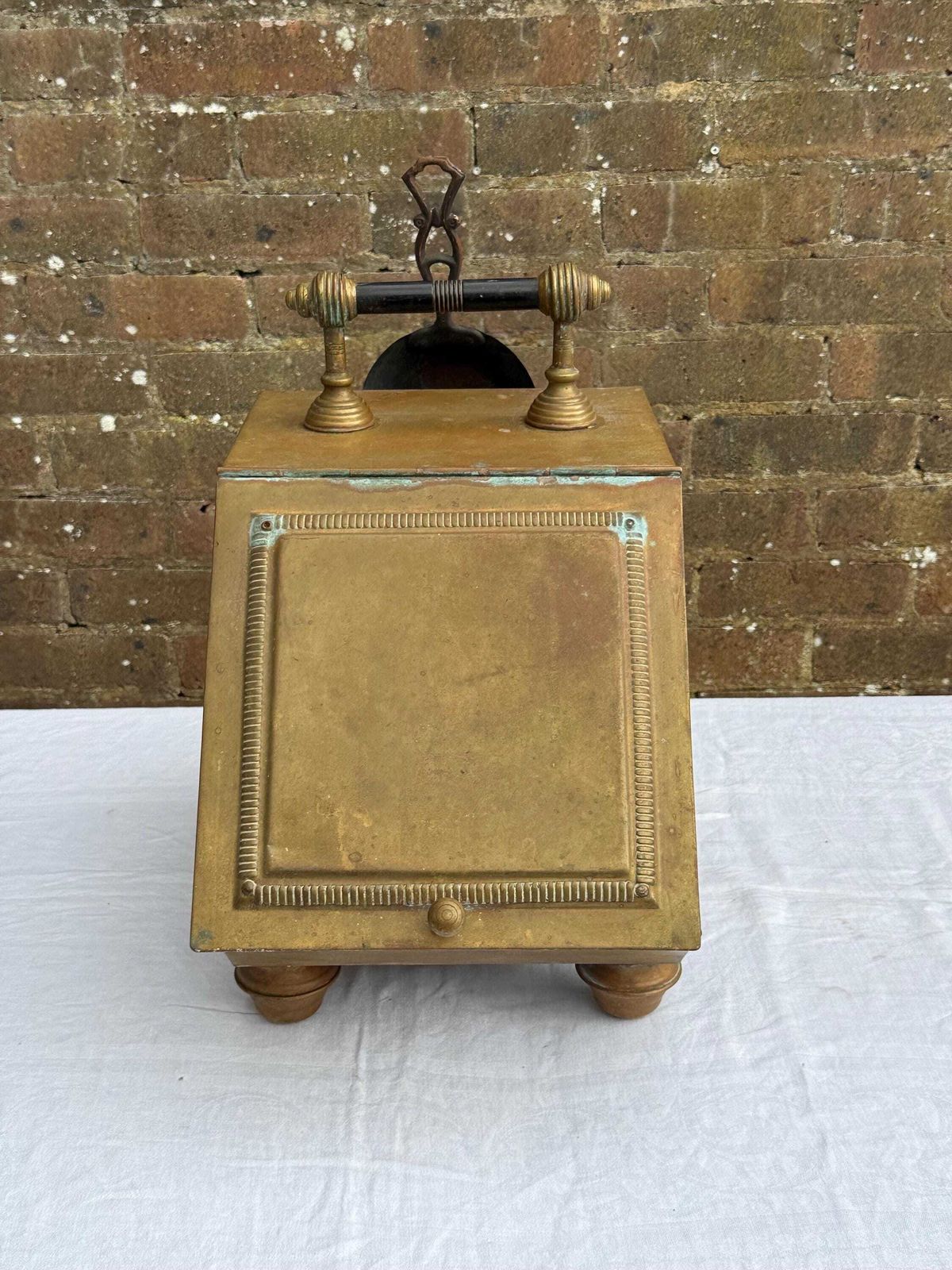 Antique Victorian Brass Coal Scuttle Tbc W. Harris & Co – English Fireplace Log Box With Shovel, Beaded Brass Fireside Hod, Brass Bucket photo furniture