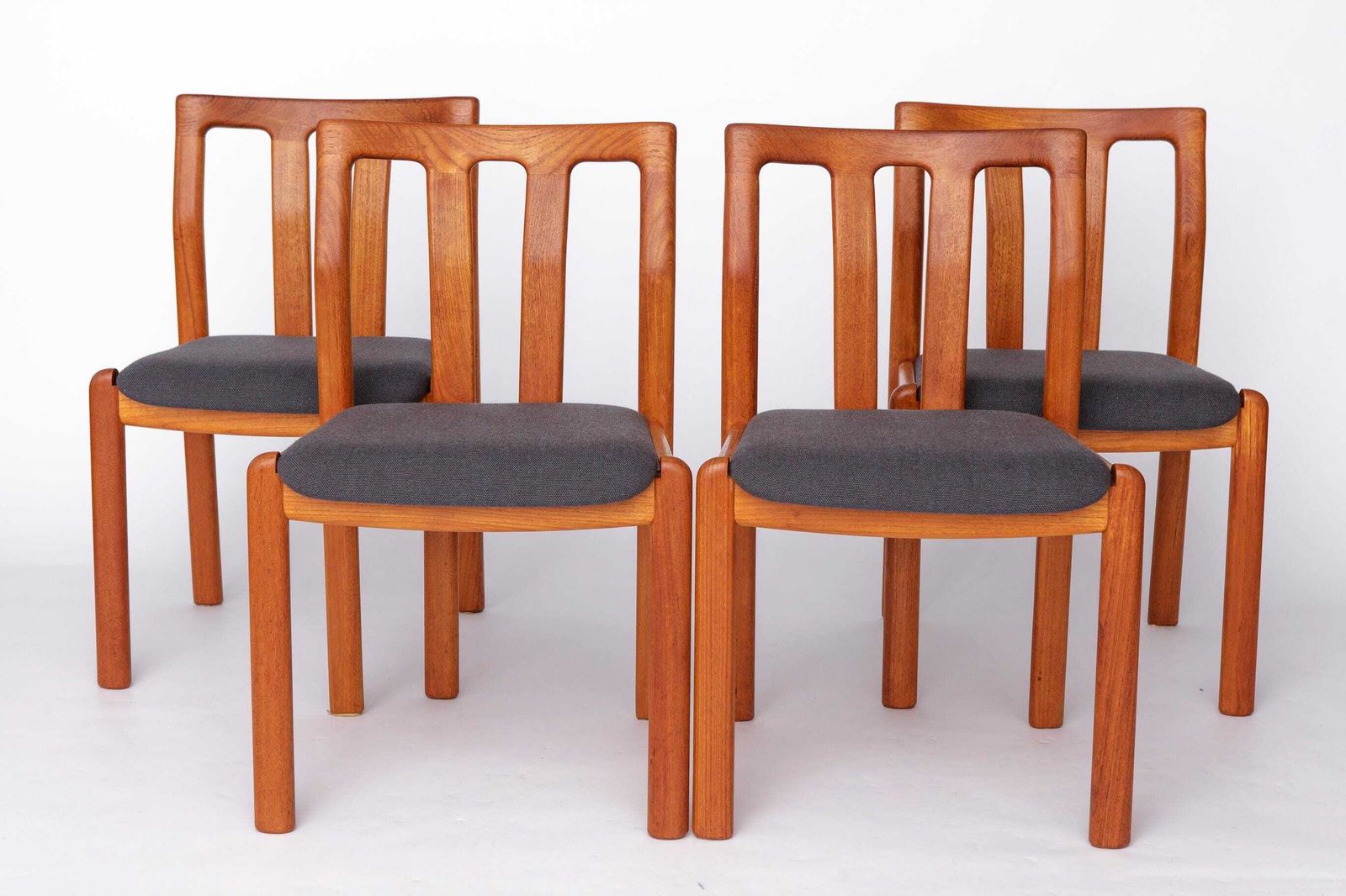 Set Of 4 Teak Dining Chairs By Dyrlund, 1960s Danish Mid Century Modern, Restored & Reupholstered In Dark Grey Fabric