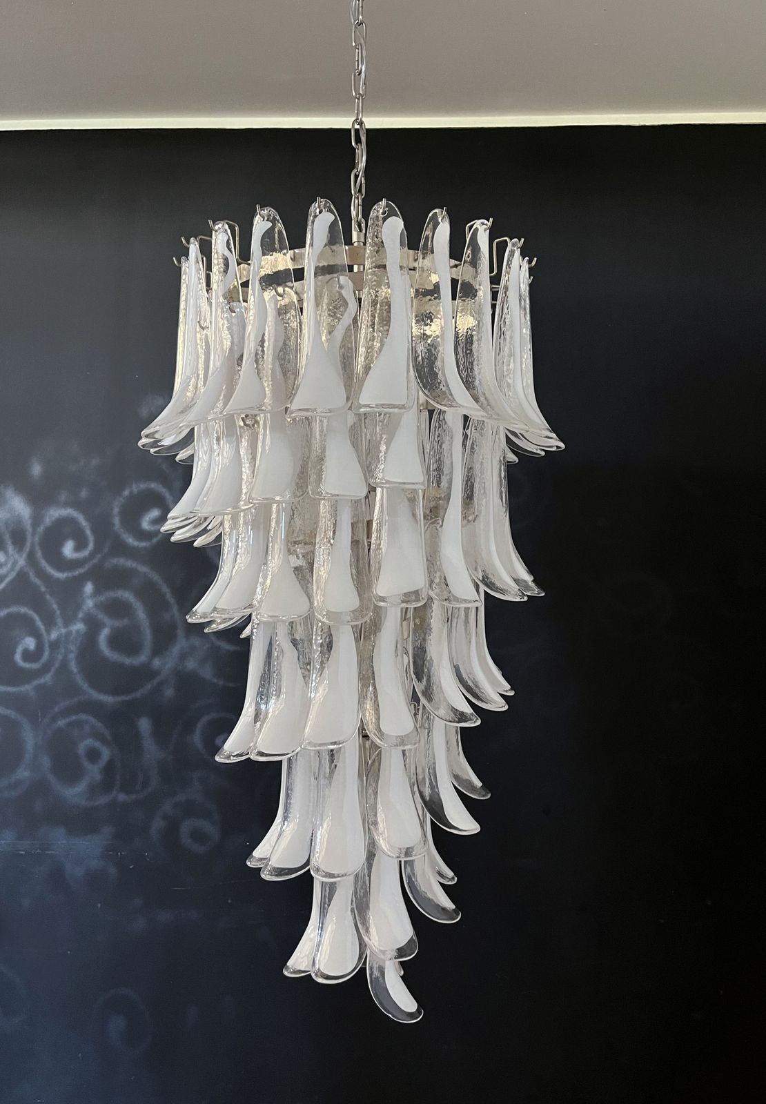 Huge Italian Murano Glass Spiral Chandelier   83 White Glass Petals