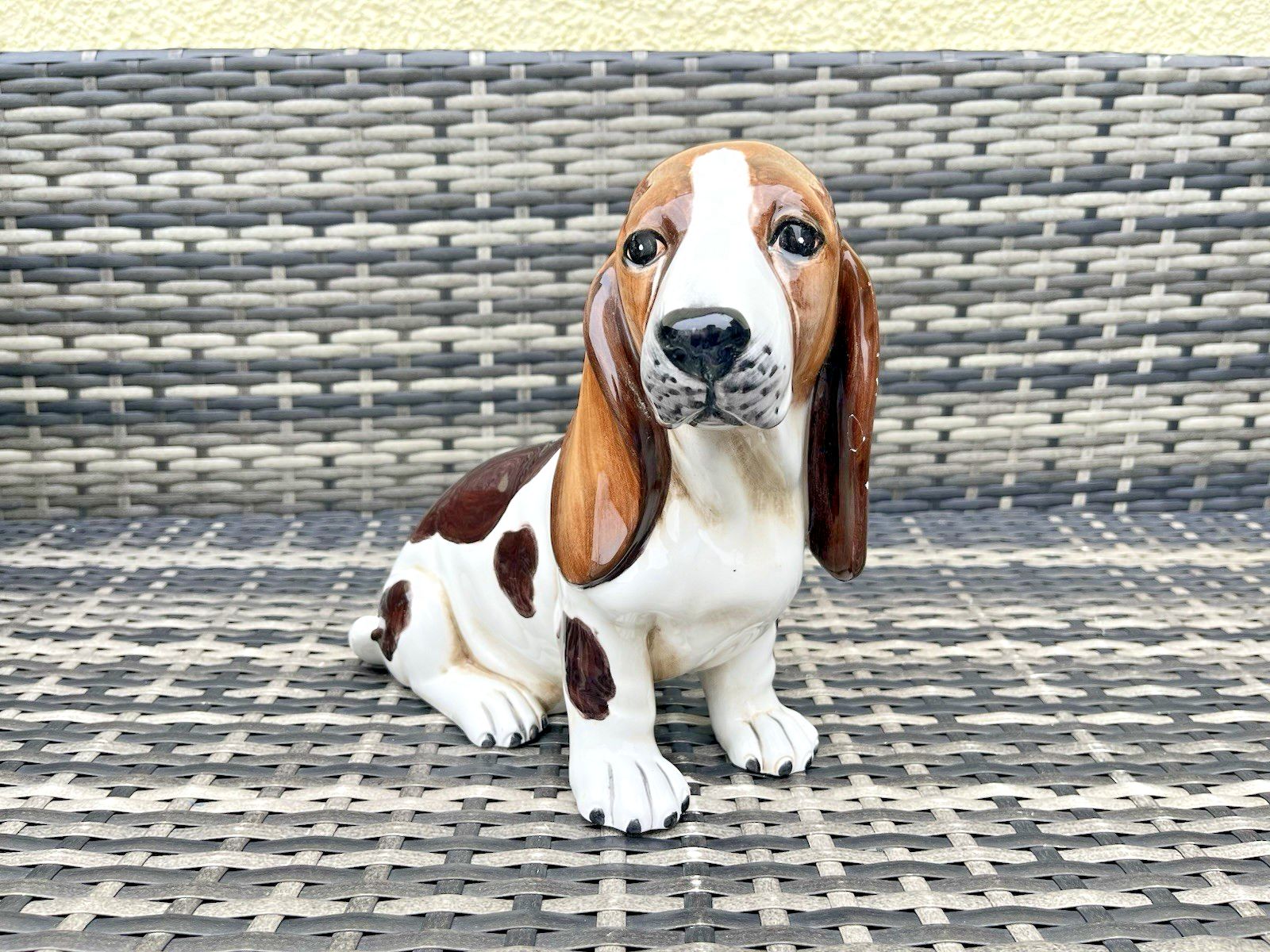 Cute Large Vintage Italian Pottery Fireside Sitting Basset Hound Dog Ornament photo furniture