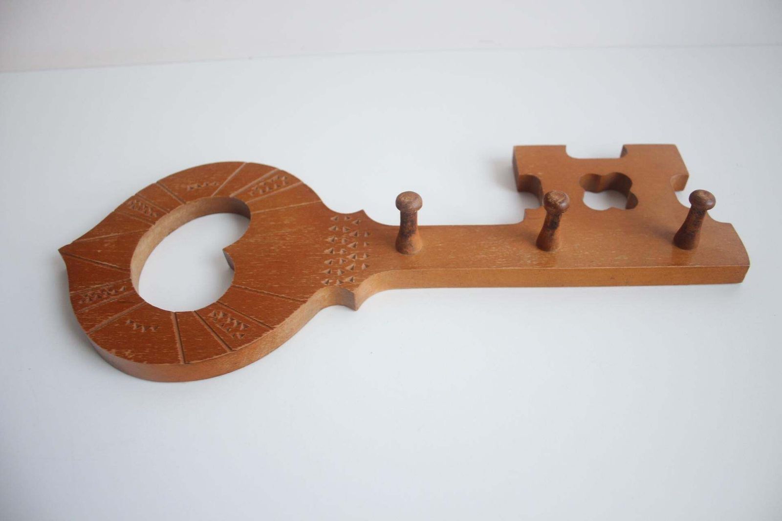 Vintage Wooden Wall Hanger, 1960's. photo vinterior