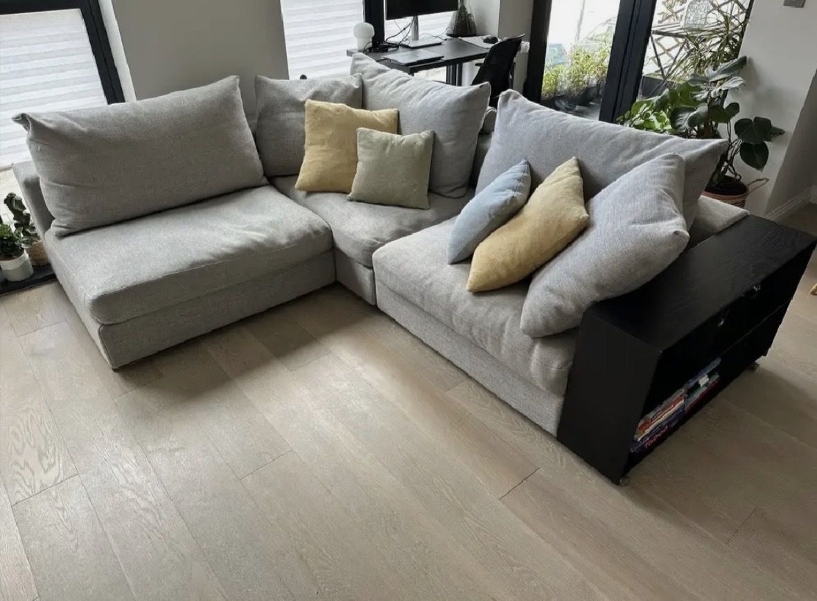 Camerich Freetown Sofa With Cushions And Oak Armrest   Concrete Fabric