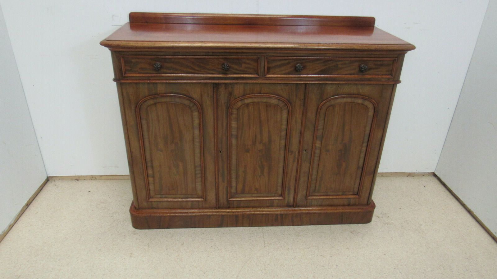 photo vinterior Wonderful Narrow Quality Side Cabinet /Server