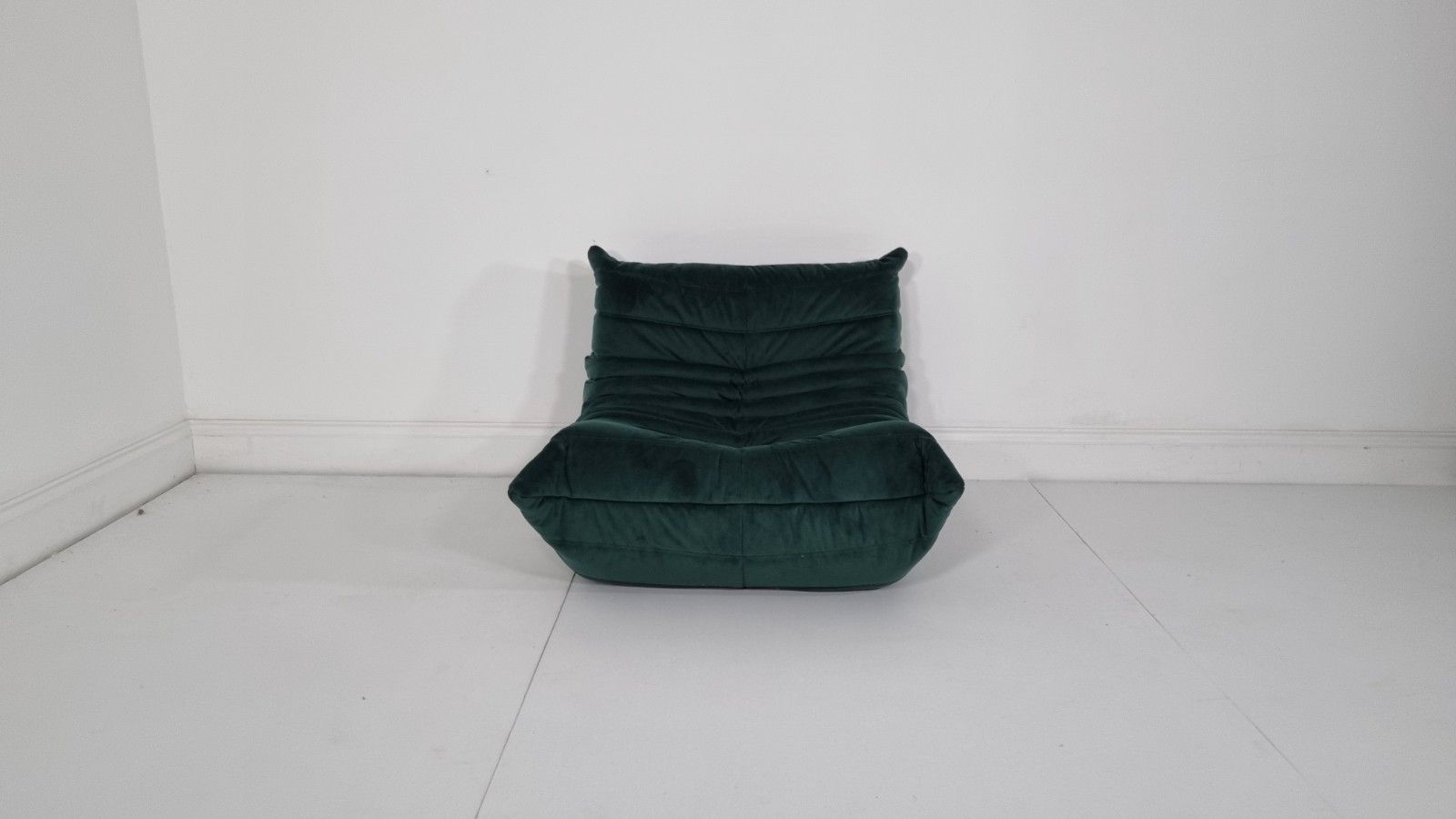 Ligne Roset Togo Chair In Luxurious Deep Green Velvet Immaculate photo furniture