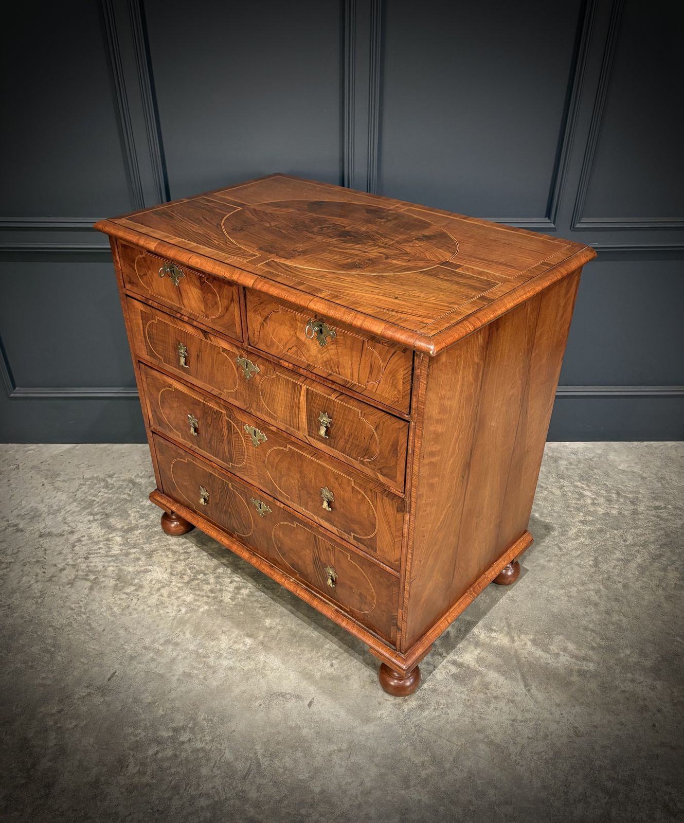 Fine William & Mary Walnut Chest Of Drawers