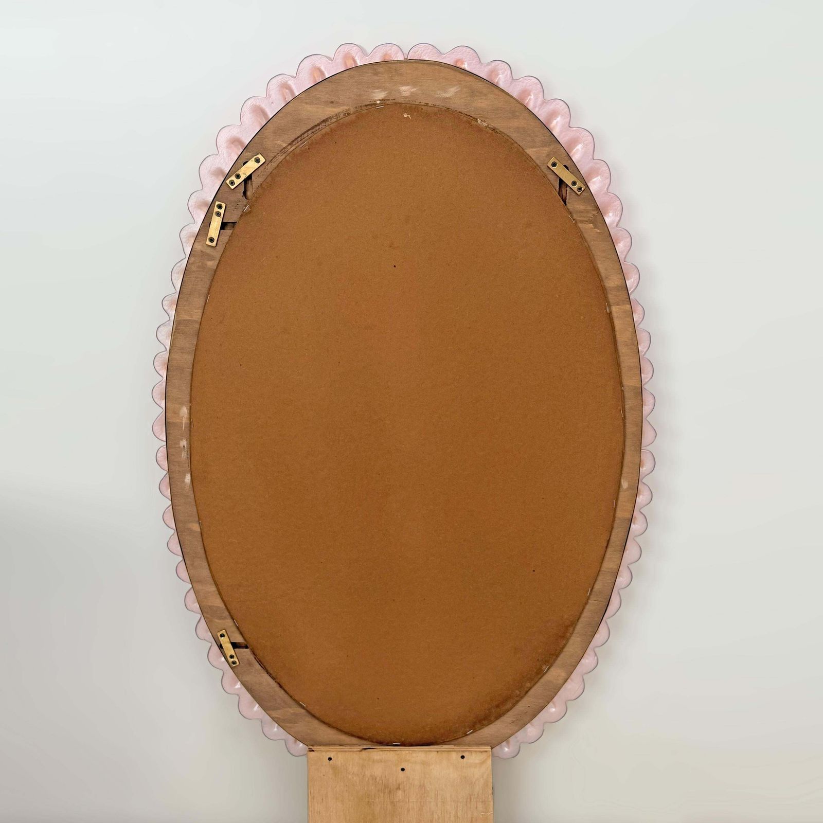 3962.0 Mid Century Modern Italian Oval Mirror In Brass And Pink Murano Blown Glass photo