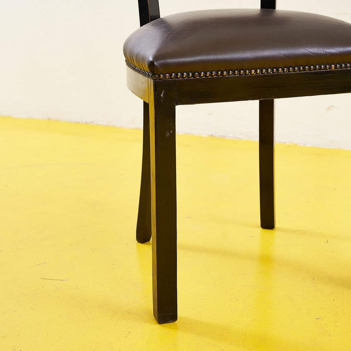 Elegant Vintage Chair In Synthetic Leather photo 230.0