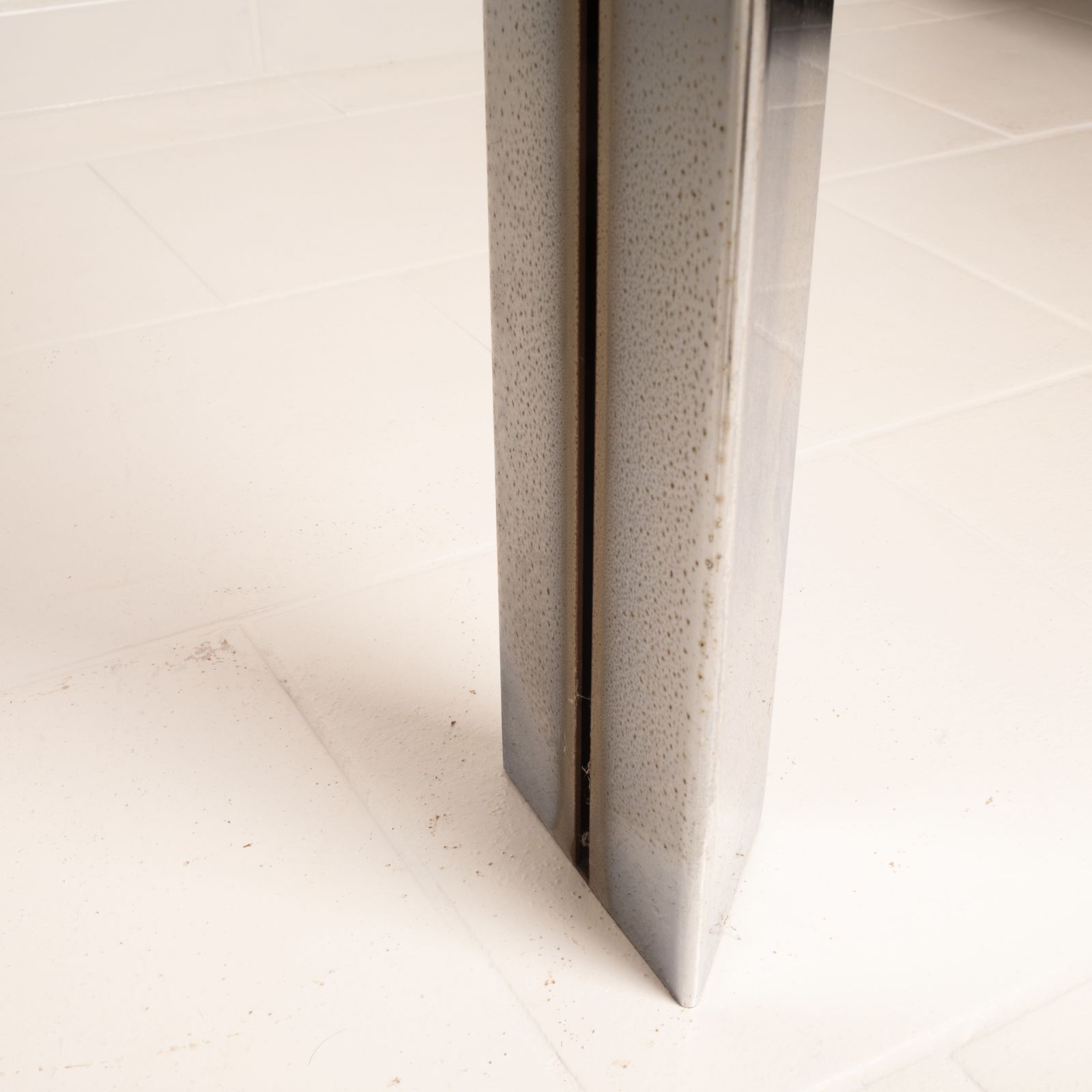 photo vinterior "Tucroma" Table By Guido Faleschini For Mariani