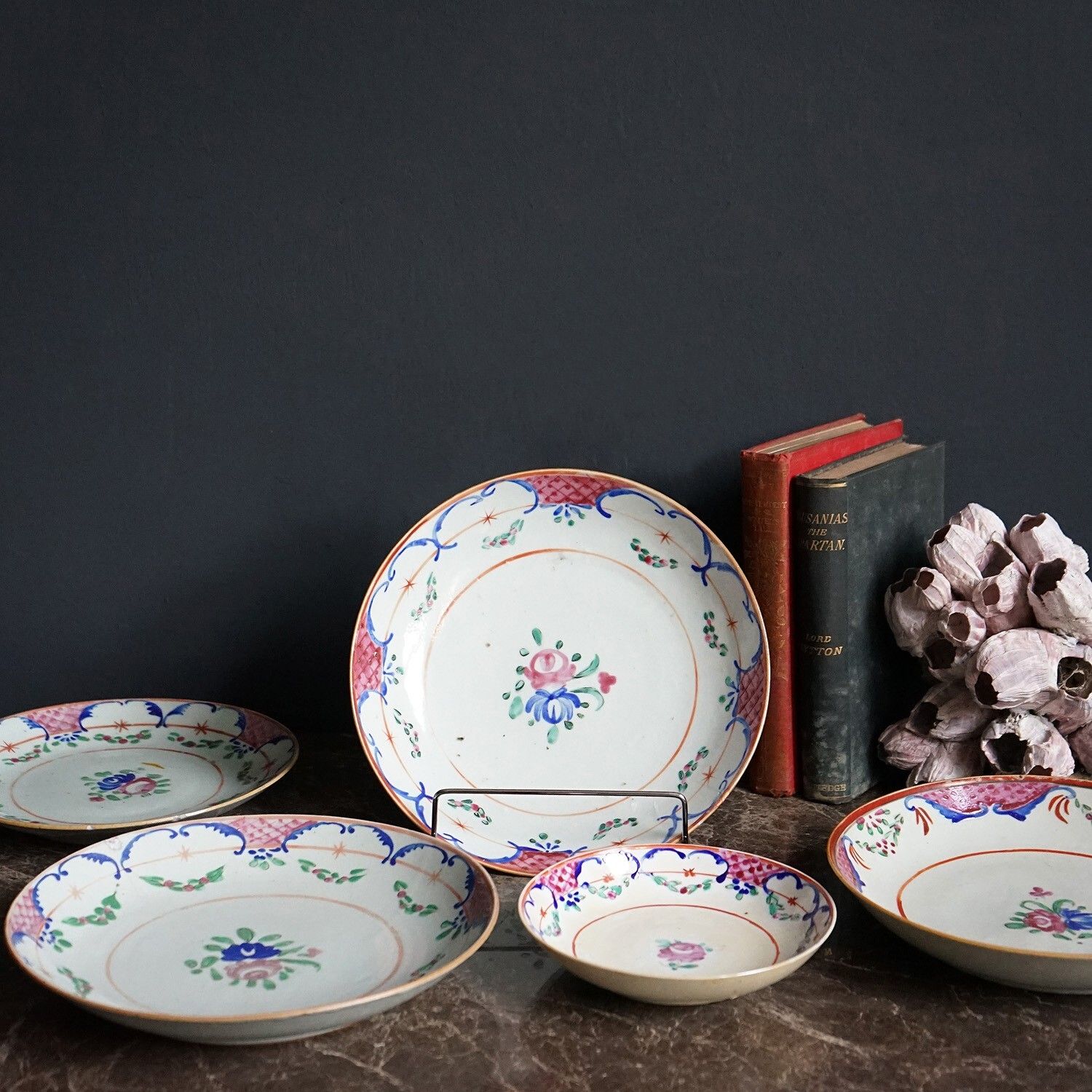 Collection Of Antique Chinese Export Porcelain Bowls, Early 19th Century photo vinterior