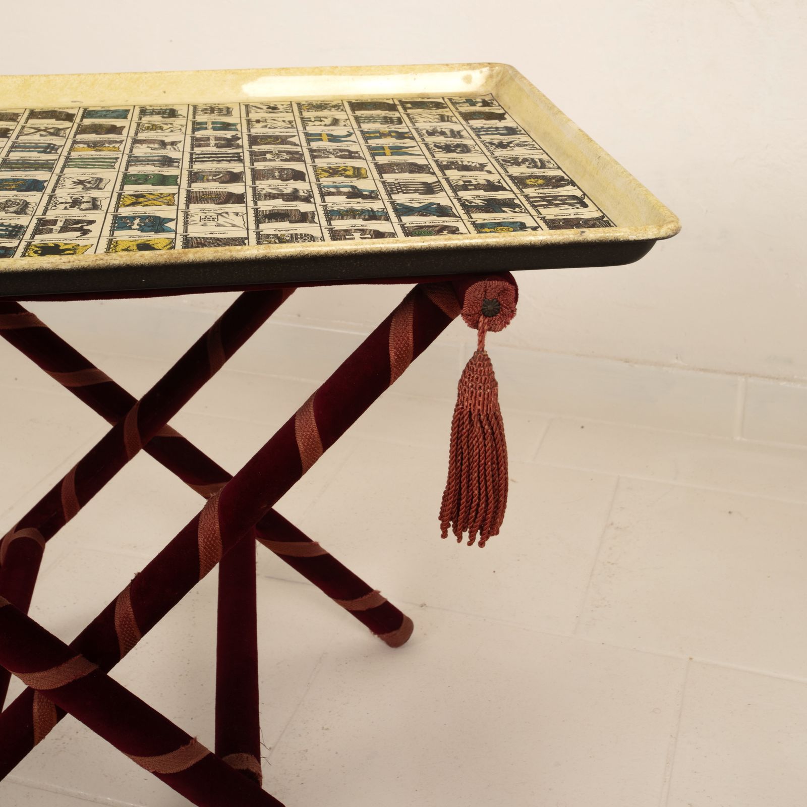 2789.0 Heraldic Tray Table By Piero Fornasetti 1950 photo