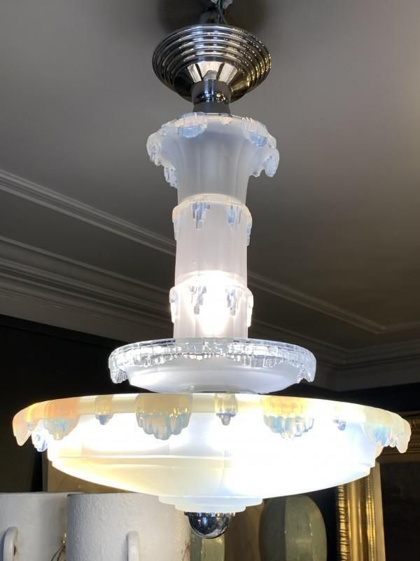 Art Deco Cascade Opaalwit Matglazen Kroonluchter Van Jean Gauthier Voor Ezan, Jaren 1930 photo Verlichting