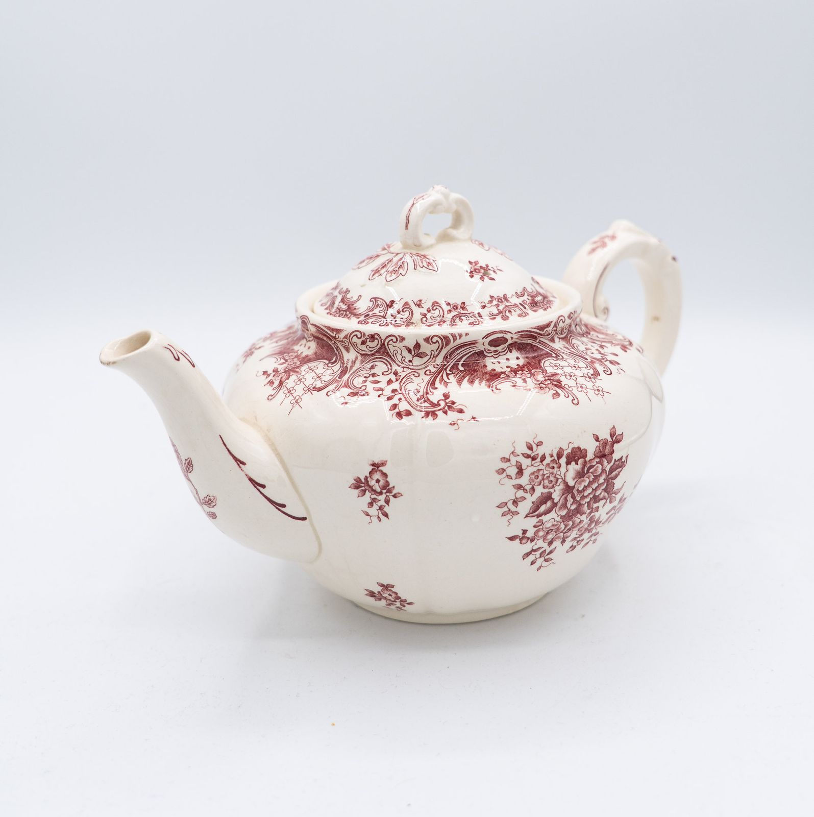 Pink Floral Transferware Tea Pot "Valeria"   Villeroy & Boch   1920s   Late Victorian / Edwardian Revival Tradition photo 78.0