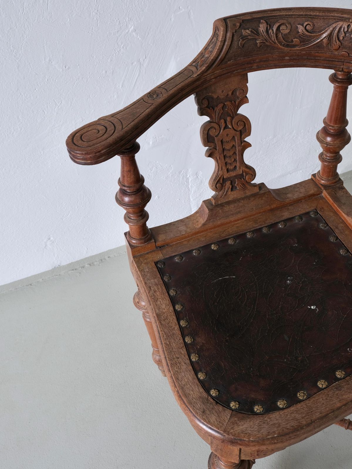 Antique Carved Corner Chair With Leather Seat photo for sale