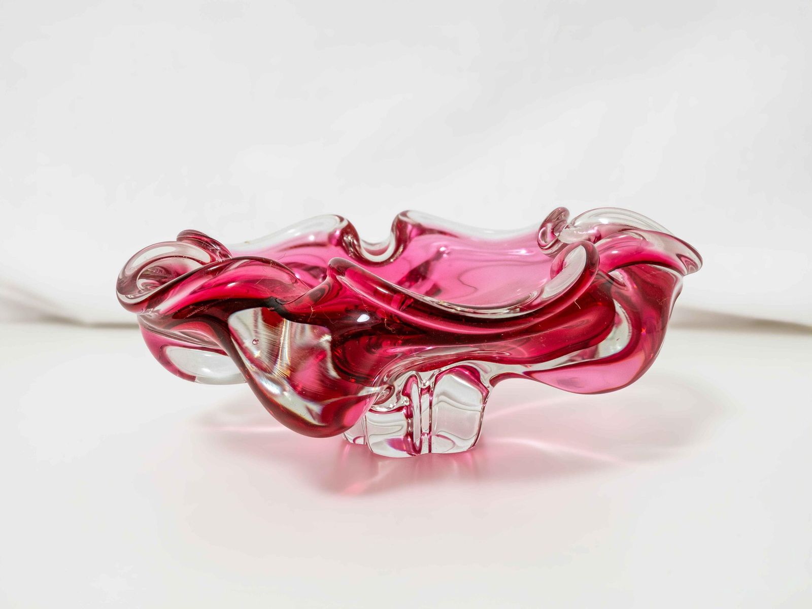 Pink Bohemian Art Glass Dish Bowl By Jozef Hospodka For Chribska Glassworks Czechoslovakia 1960s photo Home Decor