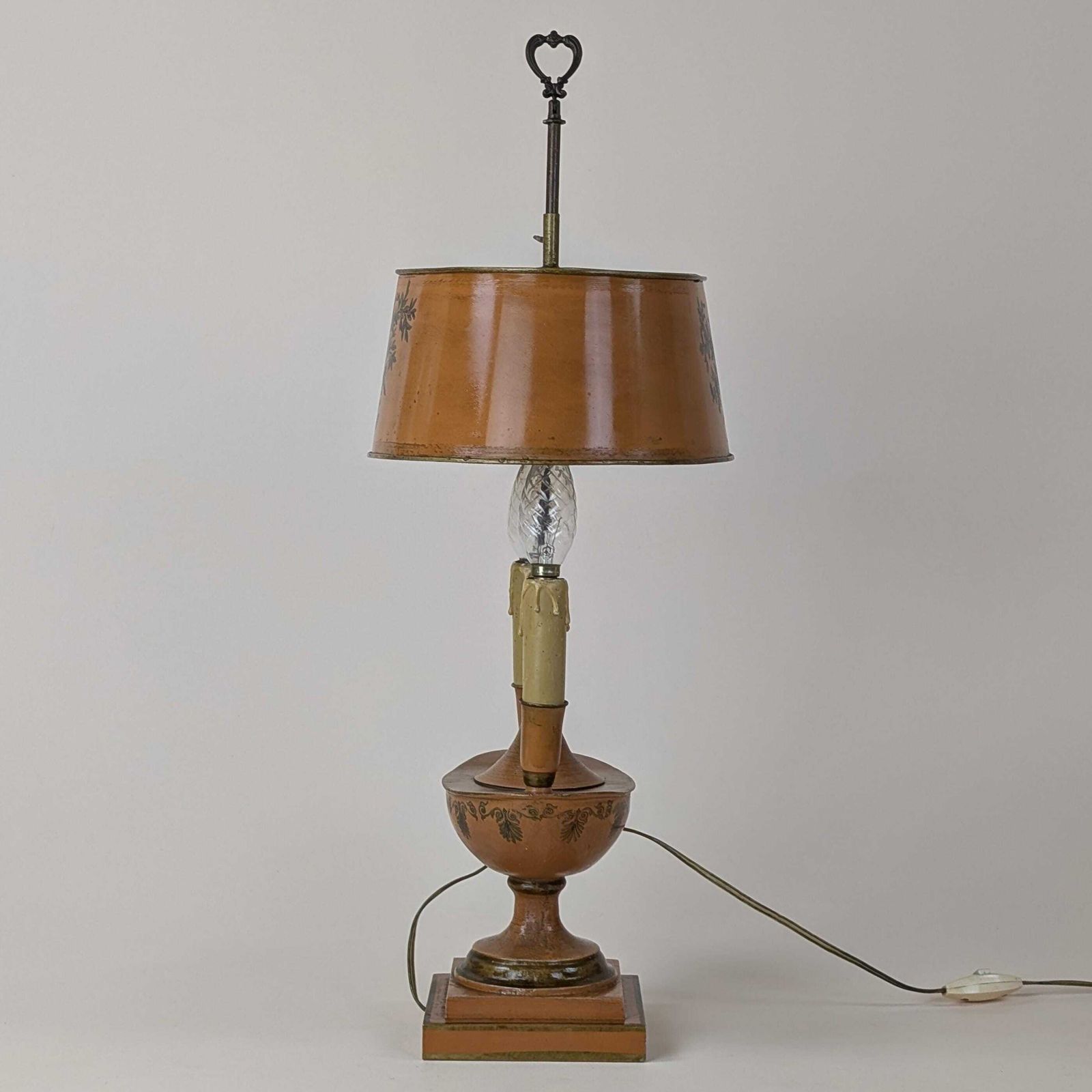 photo vinterior Louis XVI Style Table Lamp: Neoclassical Transfer Decoration Light With Adjustable Tole Shade