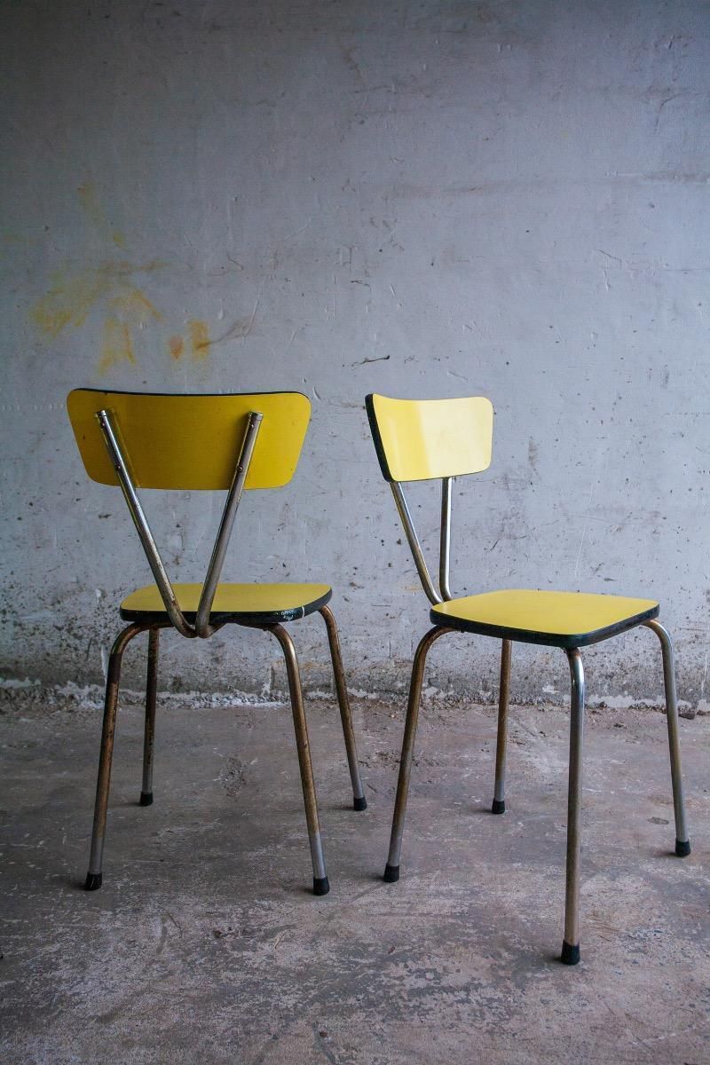 photo vinterior Vintage Yellow Chair In Metal