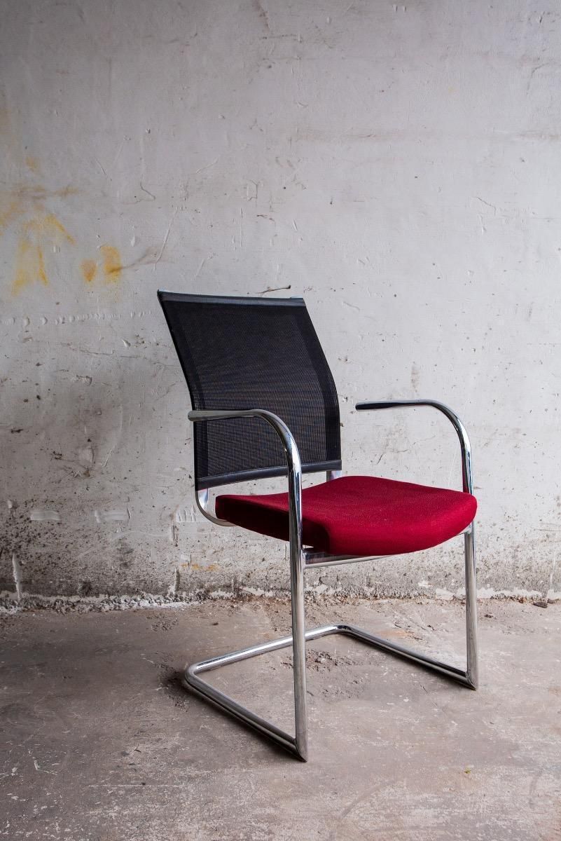 photo vintage Vintage Office Chair In Aluminum