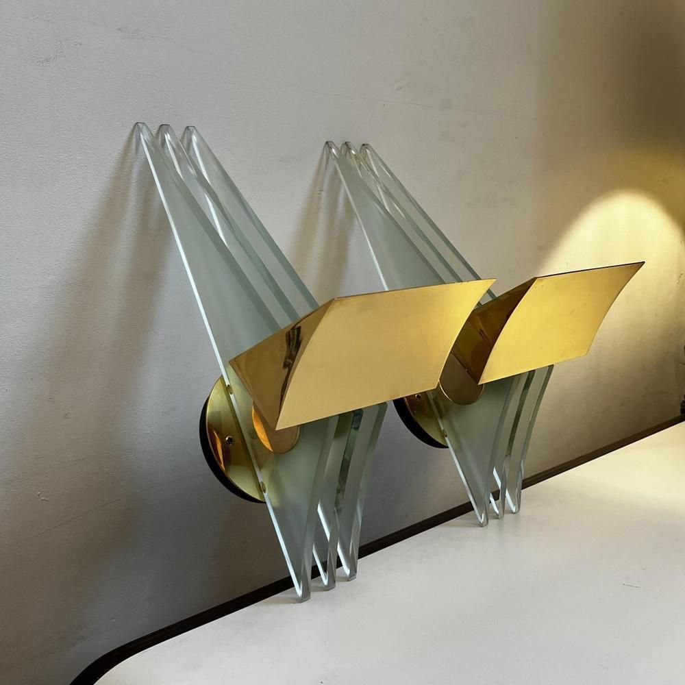 photo furniture Hollywood Regency Wall Lights In Gilded Brass Bases, 1970, Set Of 2