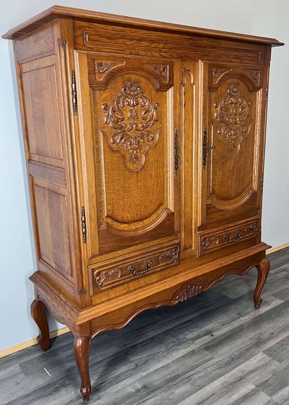 Cabinet Vintage French Louis XIV Oak Sideboard With Carved Cupboard Lot 4471 photo 499.0