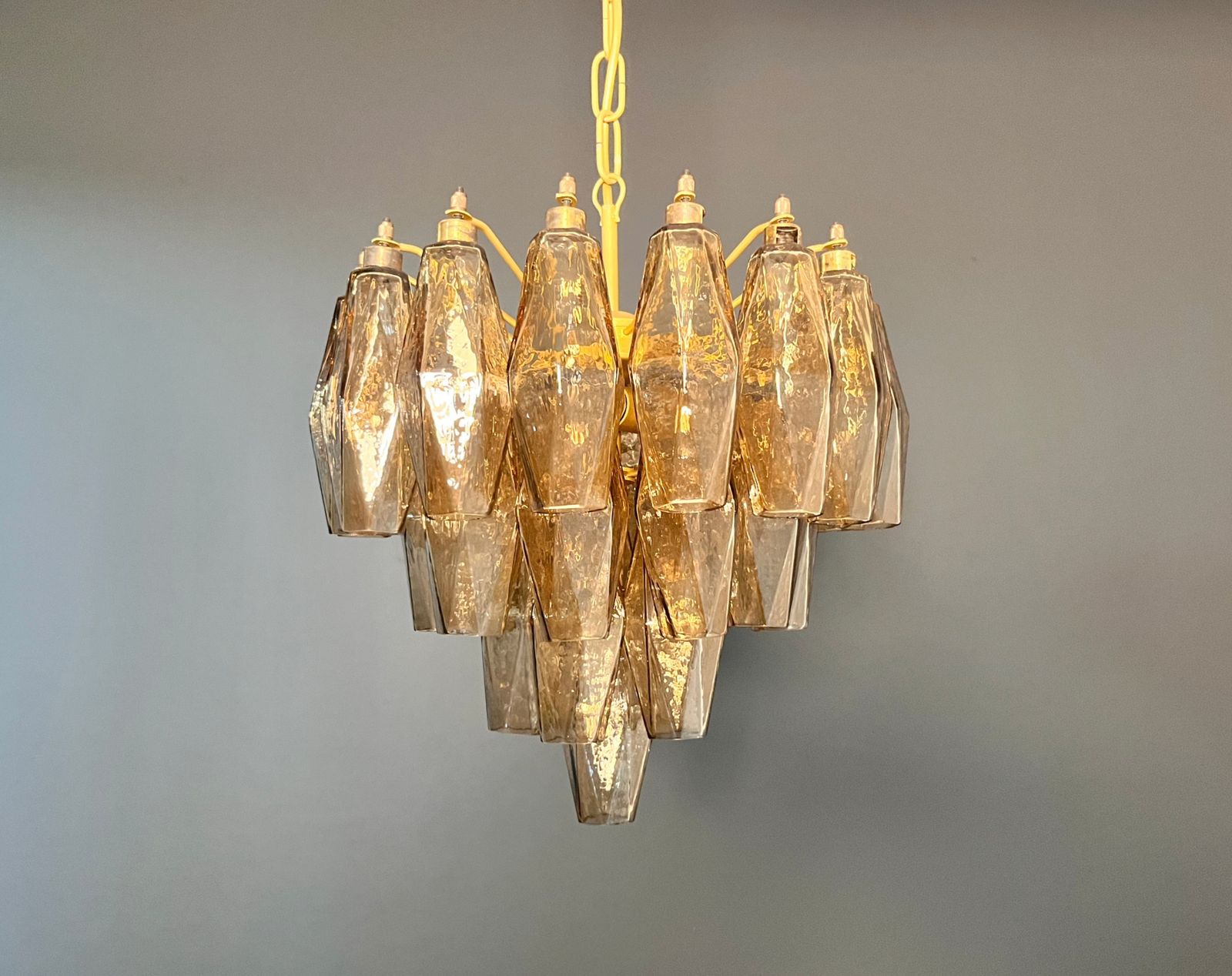 Elegant Murano Poliedri Chandelier   Carlo Scarpa Design   Smoked Glasses