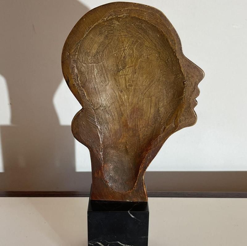 photo buy Terracottaportret Van Een Garçonne Vrouw Door Antonio Banchelli, 1925