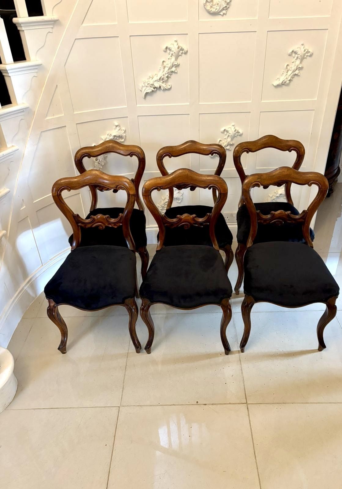 photo furniture Antique Set Of Six Quality 19th Century Rosewood Balloon Back Dining Chairs