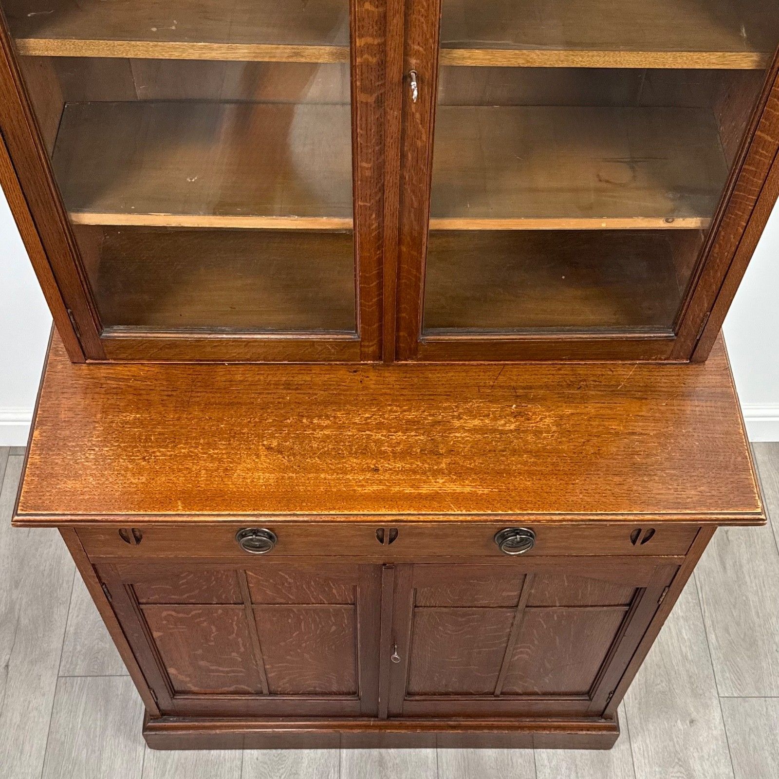 photo for sale Antique 20th Century Fine Quality Arts & Crafts Bookcase In Oak