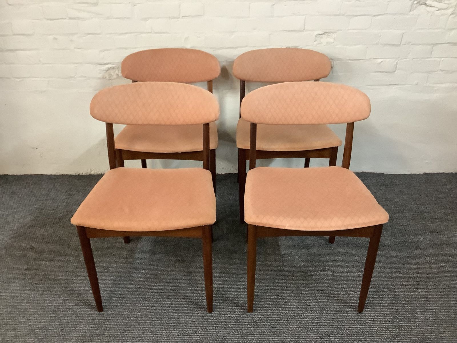 photo vintage Set Of Four Greaves & Thomas Teak Dining Chairs. Produced London 1950s.
