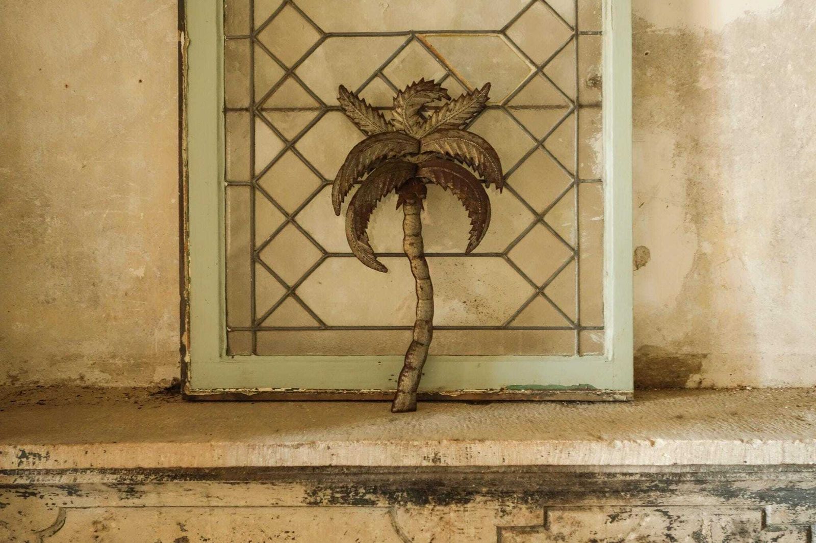 Vintage Repoussé Metal Palm Tree – Unique Ex Voto Wall Art Decoration photo furniture