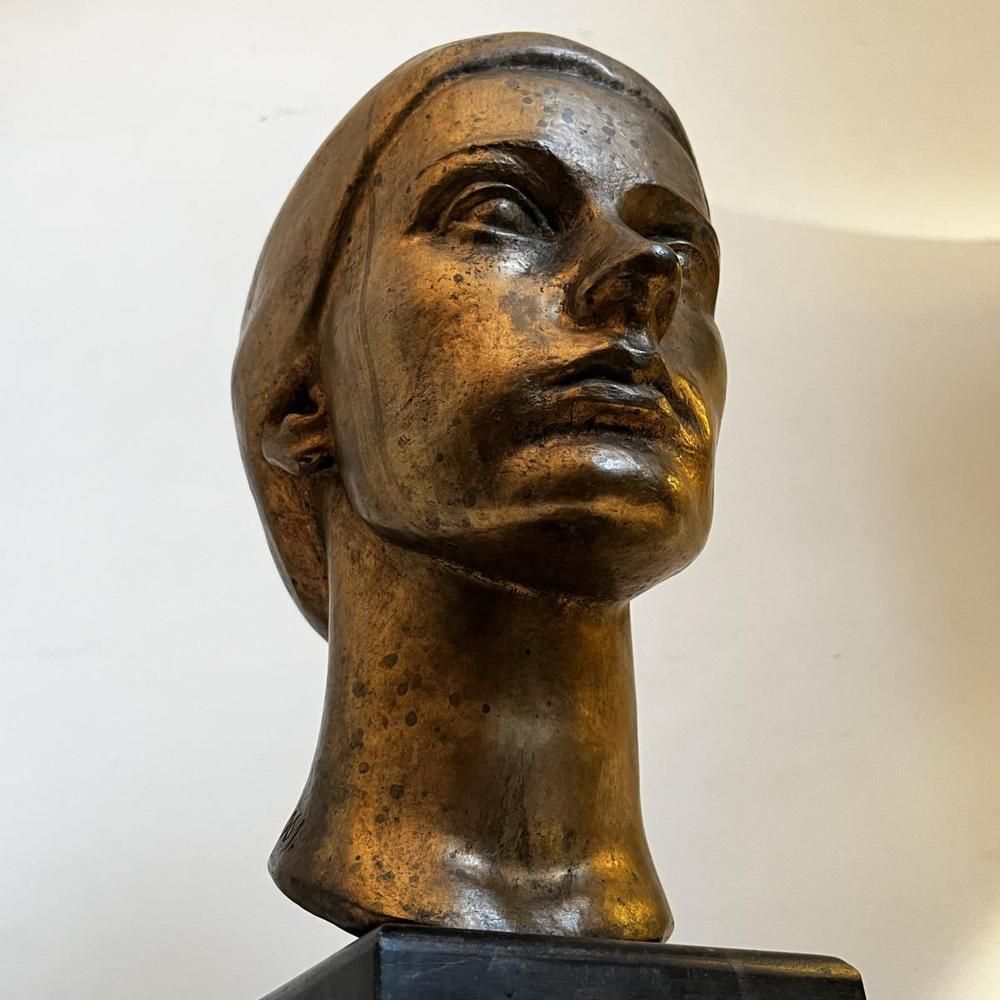 Robert Delnest, Vrouwenbuste, 1961, Brons photo vinterior