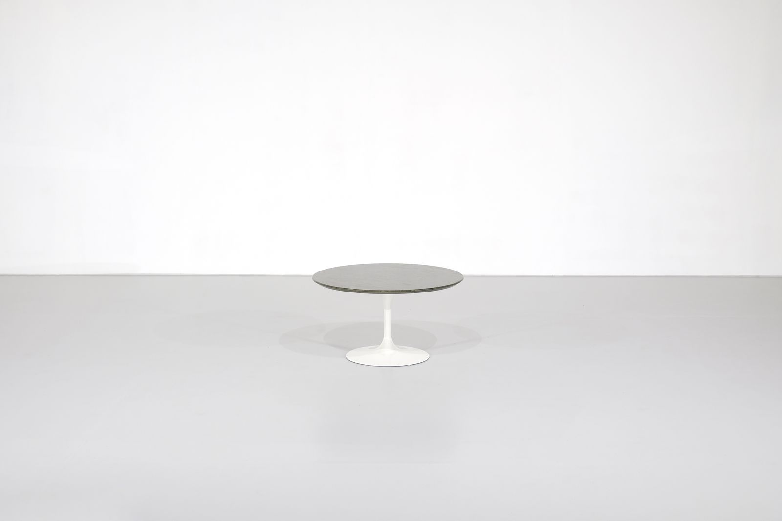Coffee Table " Tulip " Marble By Eero Saarinen For Knoll, USA. photo furniture