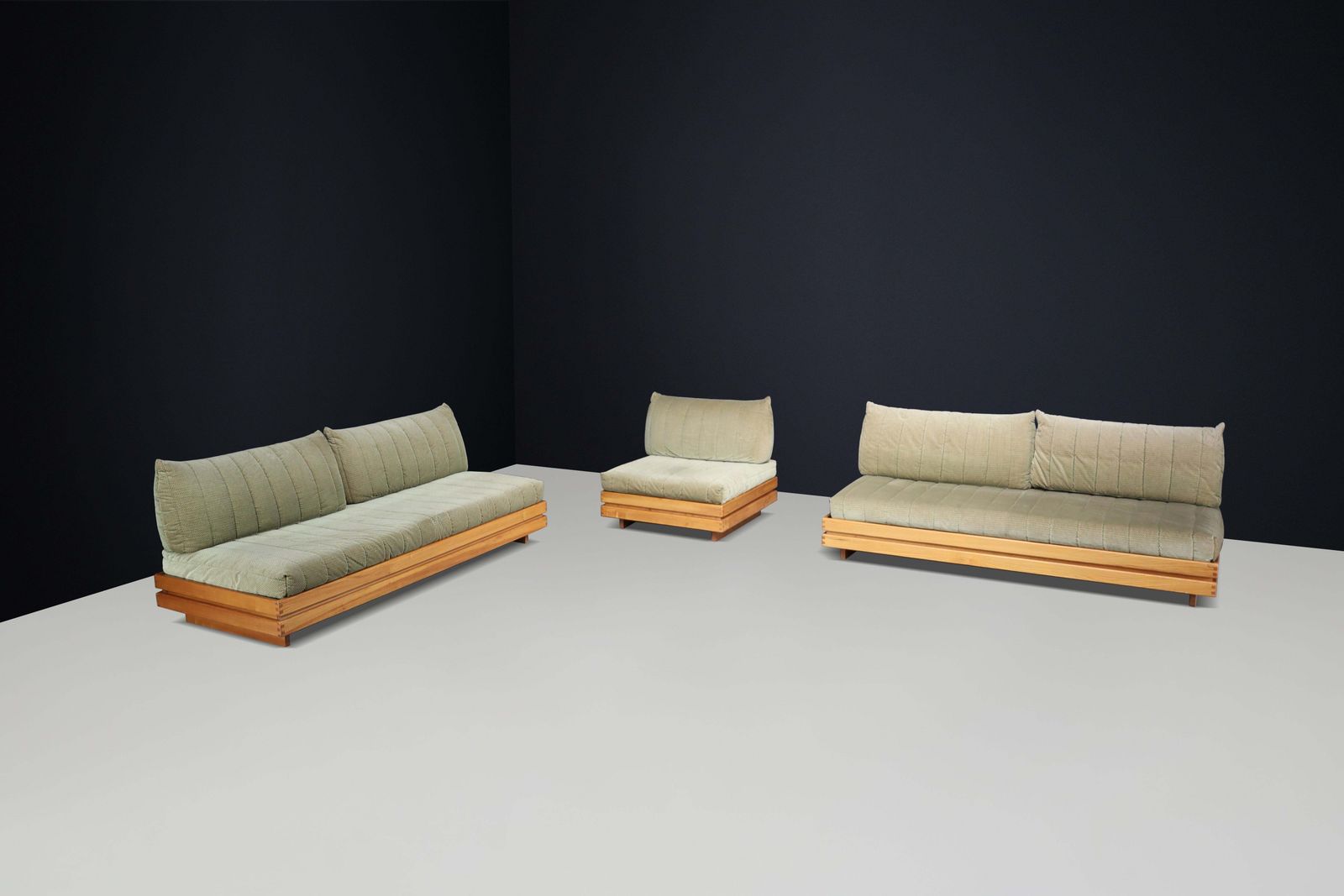 photo vintage Maison Regain Elm Living Room Set Upholstered In Original Olive Green Fabric