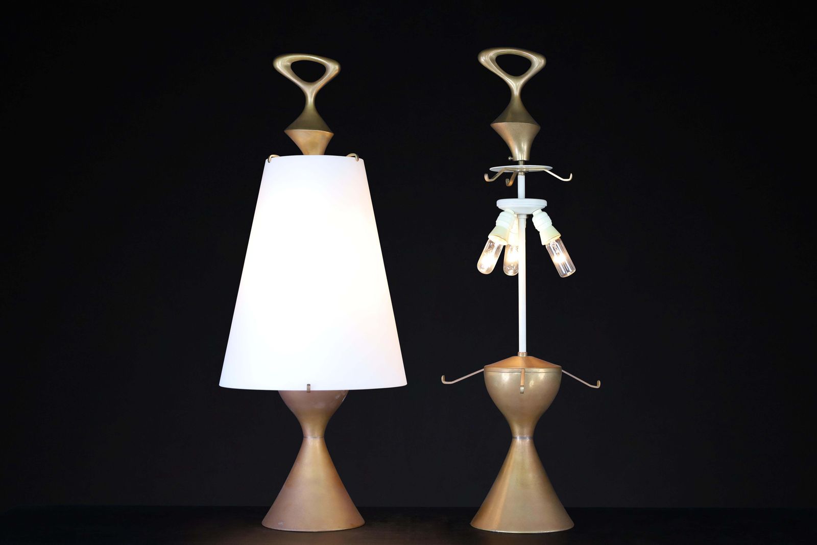 photo vintage Max Ingrand For Fontana Arte Pair Of Two Patinated Brass Table Lamps Italy 1956