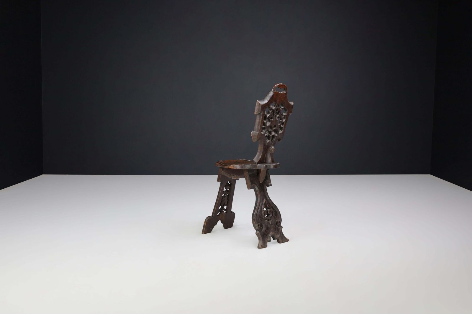 Antique Pair Of Figural Heavily Carved Oak Sgabello Chairs Italy photo vinterior