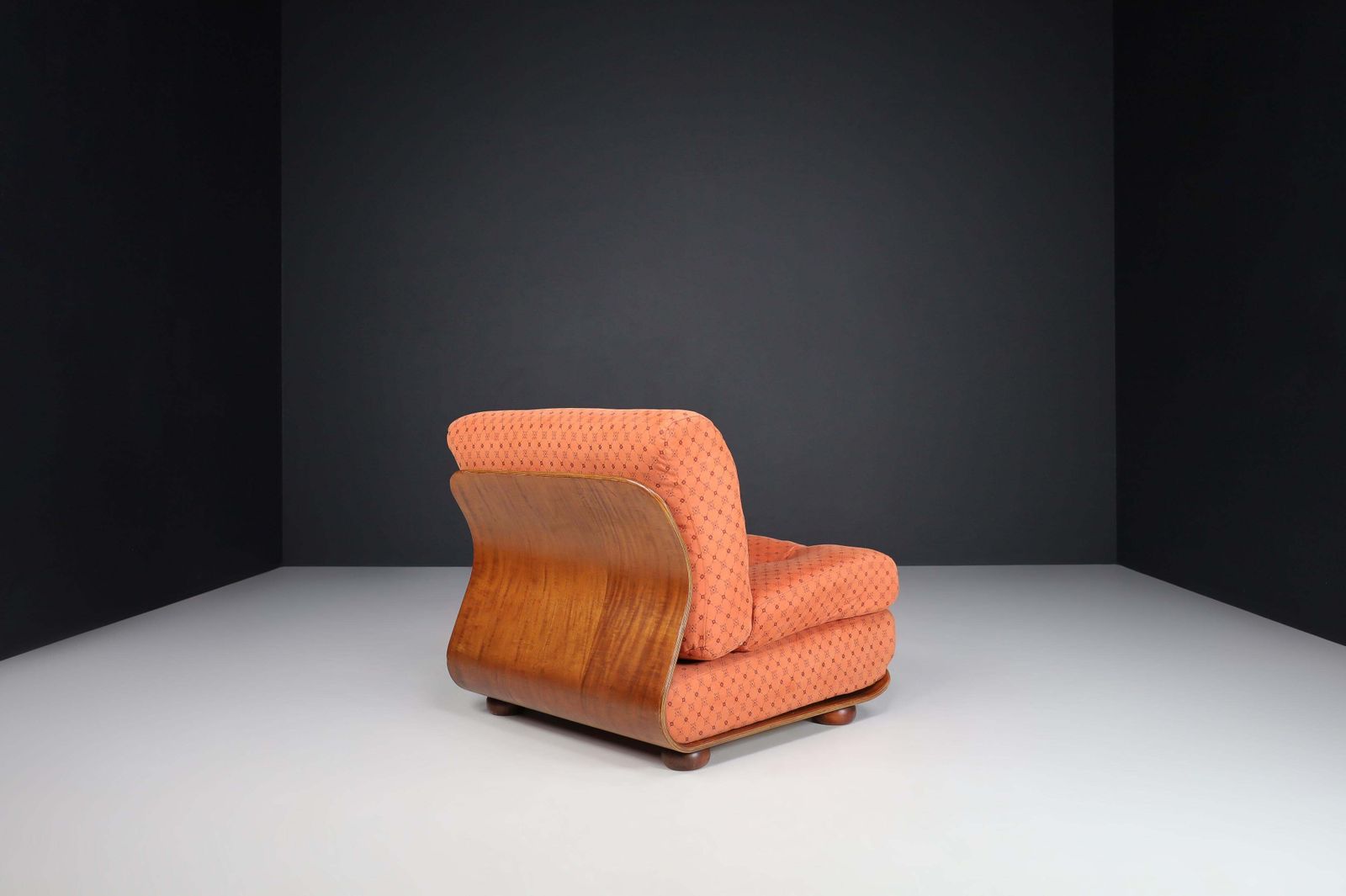 photo furniture Mid Century Bentwood Lounge Chairs, Italy 1960s