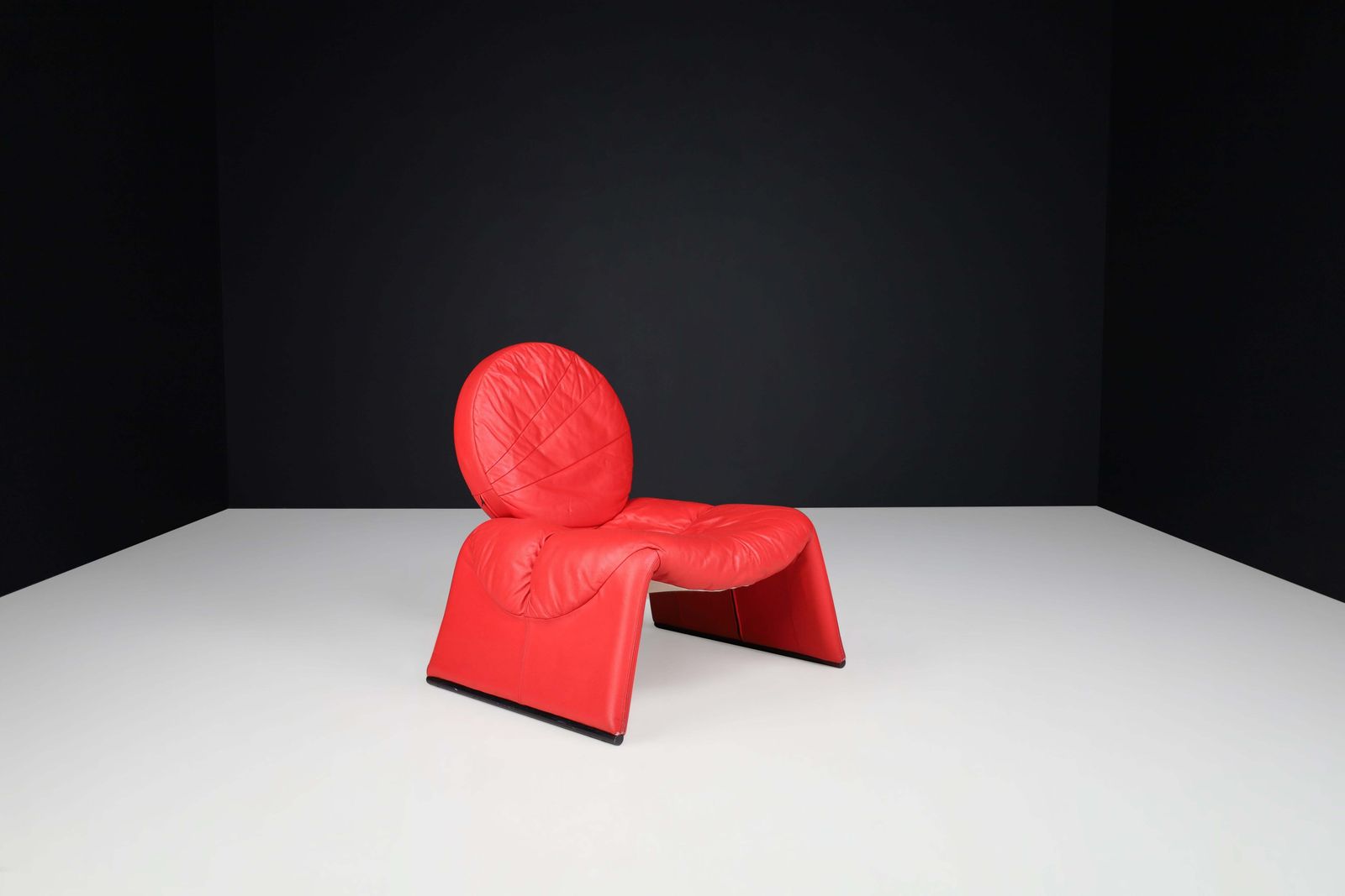 Vittorio Introini For Saporiti Italia Red Leather Lounge Chair, Italy, 1980s photo furniture