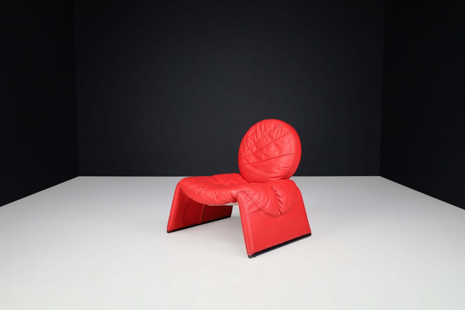 Vittorio Introini For Saporiti Italia Red Leather Lounge Chair, Italy, 1980s photo for sale