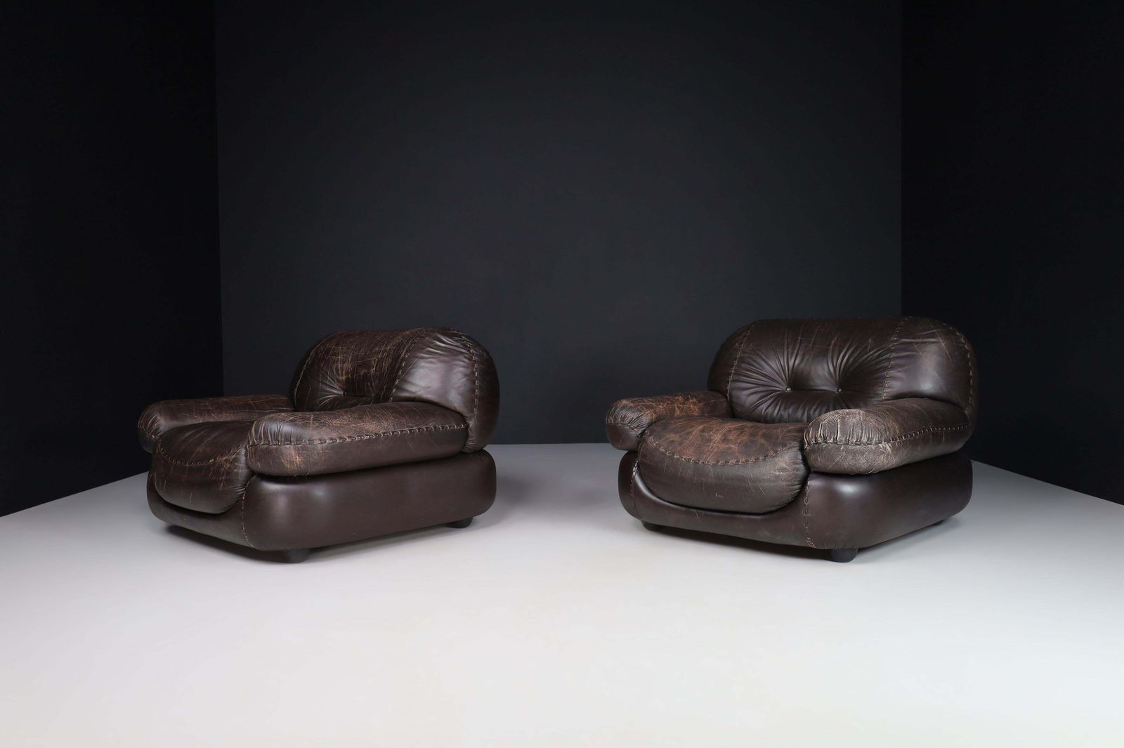Couple Of Lounge Chairs In Patinated Brown Leather By Sapporo For Mobil Girgi photo for sale