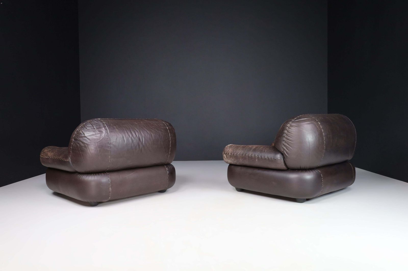 Couple Of Lounge Chairs In Patinated Brown Leather By Sapporo For Mobil Girgi photo buy