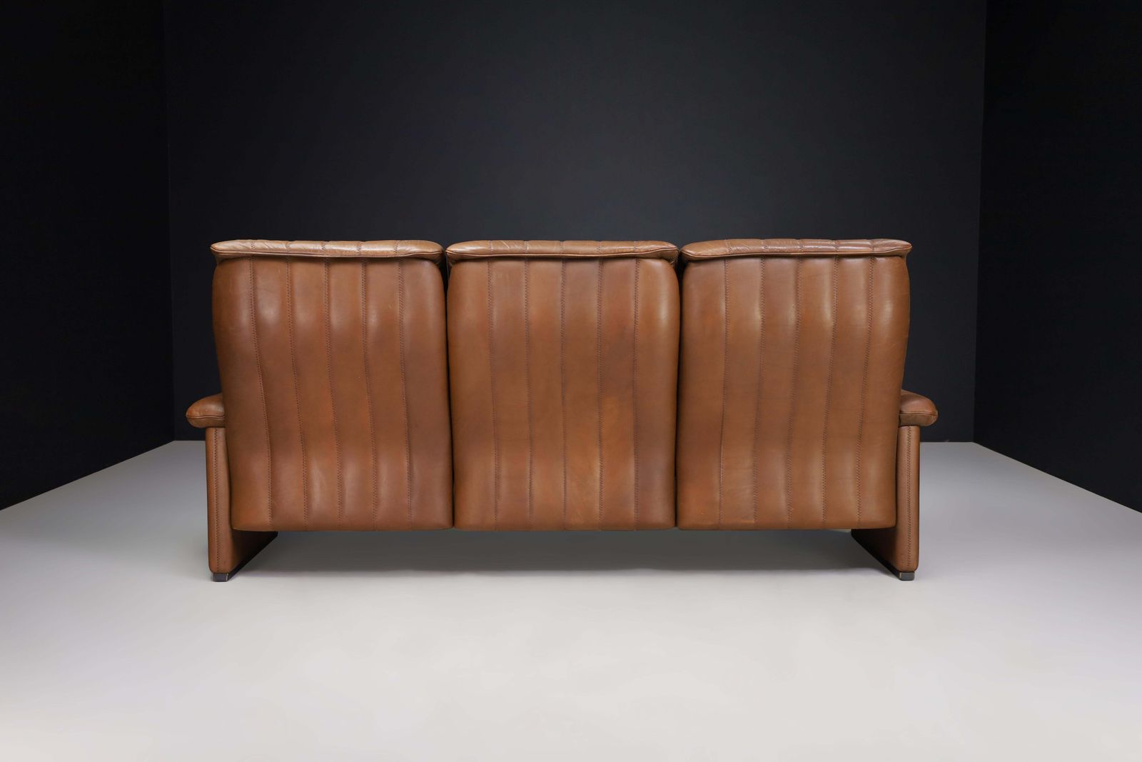De Sede Ds 86 Patinated Leather Sofa, Switzerland, 1970s photo 5316.0