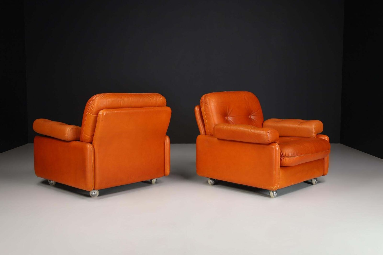 Set Of Two Mid Century Modern Leather Armchairs, Germany, 1960s photo Furniture